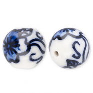 Kralen keramiek 12mm met bloem Off white-Delft blue
