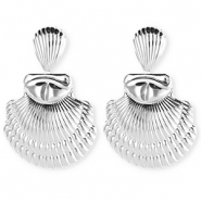 Statement oorbellen / oorstekers schelp geribbeld met RVS steker Silver