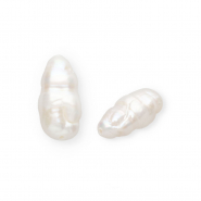 Imperfecte zoetwaterparels tooth Natural white