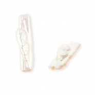 Imperfecte zoetwaterparels tooth Natural white