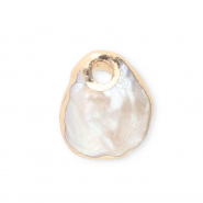 Imperfecte zoetwaterparels bedel Natural white-gold