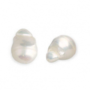 Imperfecte zoetwaterparels drop high luster Naturel wit