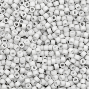 Miyuki kralen delica's 11/0 Opaque matte light smoke grey