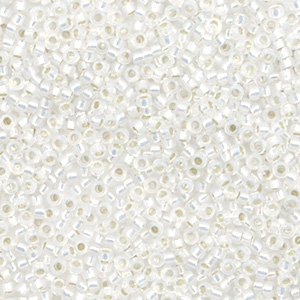 Miyuki rocailles 15/0 Gilt lined white opal 15-551
