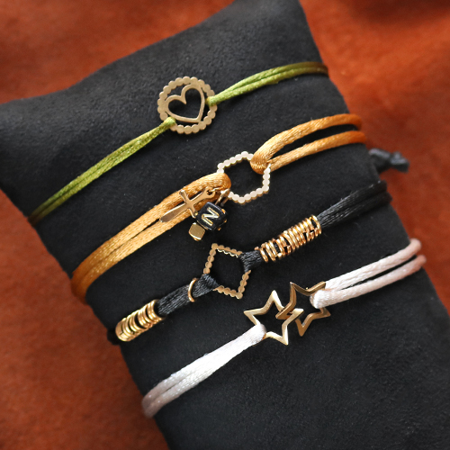 Zo gebruik je stainless steel tussenstukken om trendy sieraden te maken: