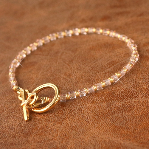 Bekijk hier welke sieraden je kunt maken met de nieuwste facet cube kralen: