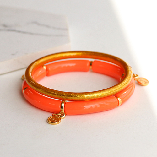 Ga aan de slag met deze kleurrijke acryl kralen tube