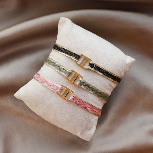 Combineer kant-en-klare armbanden met jouw collecties