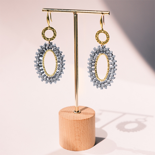 Inspiratie met kleurrijke facet hangers