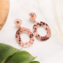 Zelf oorbellen en armbandjes maken van nieuwe resin hangers & elastisch lint met snake print