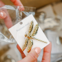 Mix & match met statement broches