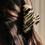 Bedels hangen aan je scrunchies