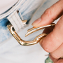 Statement sieraden maken met grote metalen sloten