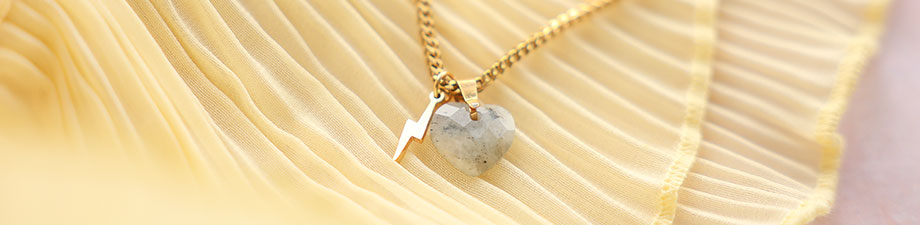 Nieuwe serie natuursteen bedels