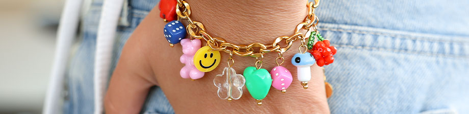 Nieuwe collectie acryl kralen: dobbelstenen en hartjes