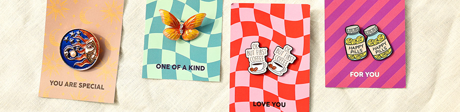 Shop nu! Kleurrijke broches en pins met speelse designs